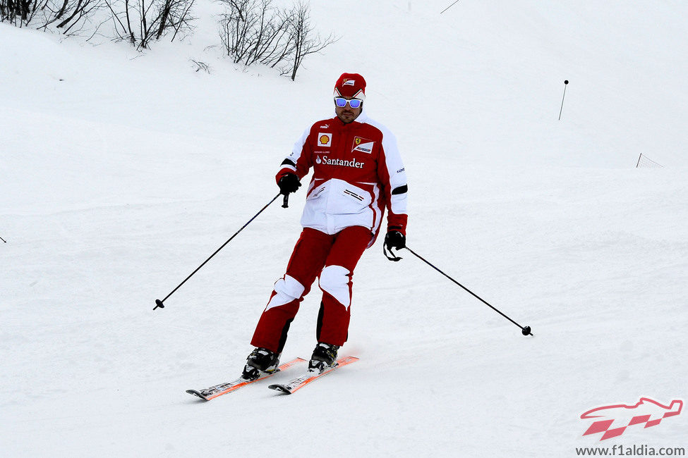 Fernando Alonso esquiando en Madonna di Campiglio