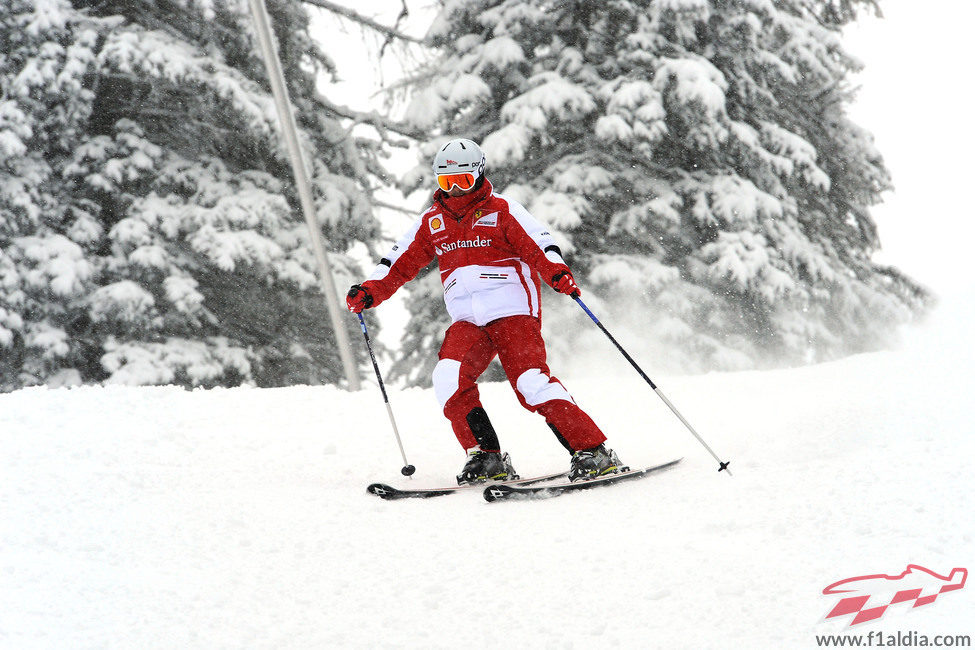 Felipe Massa esquía en la estación de Madonna di Campiglio