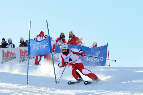 Felipe Massa busca los límites en la nieve