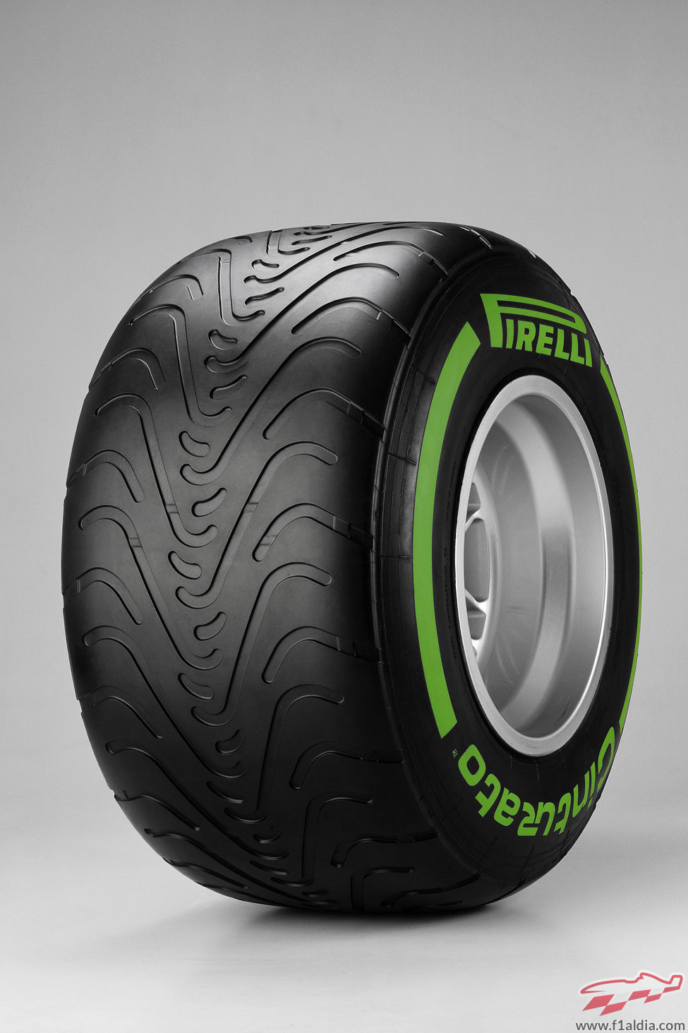 Neumático Pirelli intermedio para 2013