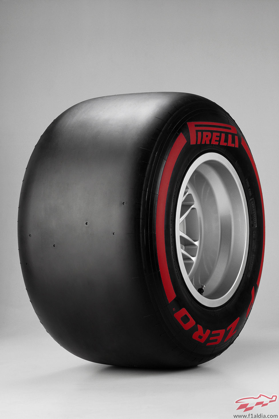 Neumático Pirelli superblando para 2013