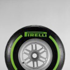 Pirelli intermedio para 2013