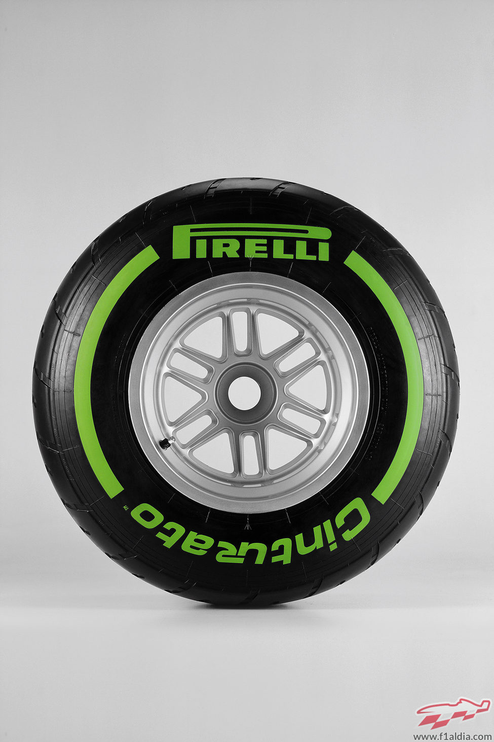 Pirelli intermedio para 2013