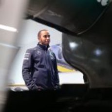 Plano medio de Lewis Hamilton