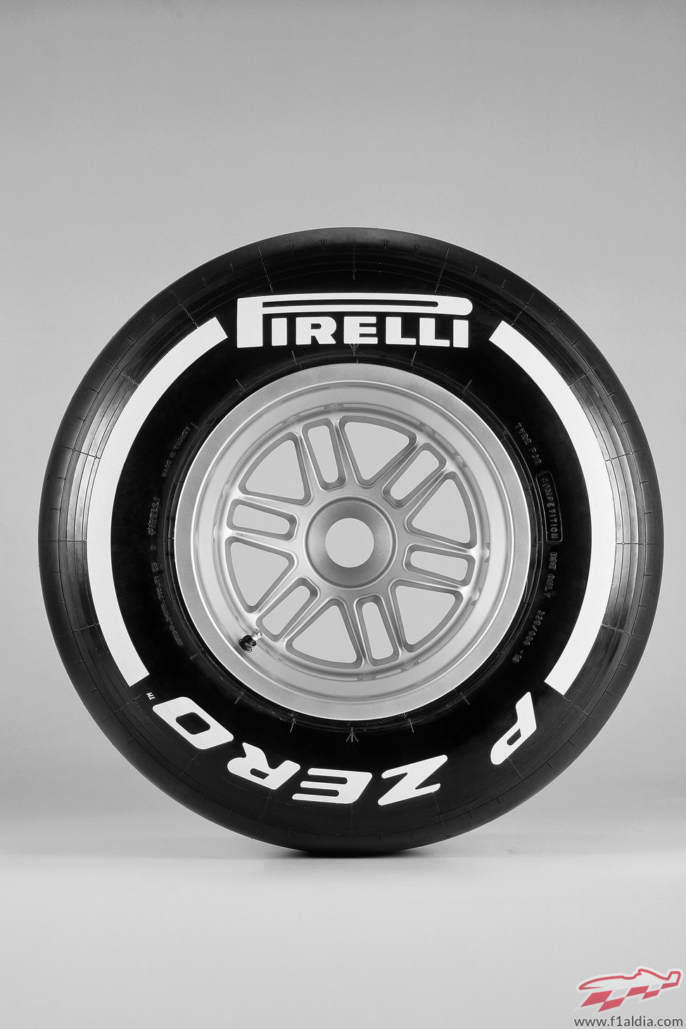 Pirelli medio para 2013
