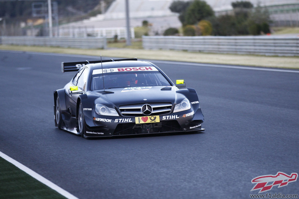 Kubica en pista con el Mercedes C-Coupé