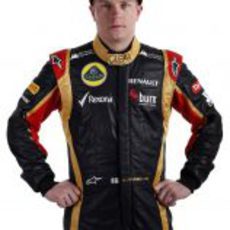 Kimi Räikkönen con los nuevos colores de Lotus para 2013