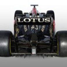 Vista trasera del E21, el Lotus de 2013