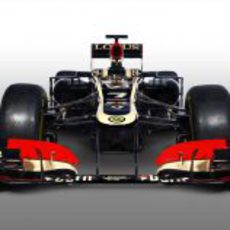 Morro y parte frontal del E21, el arma de Lotus para 2013