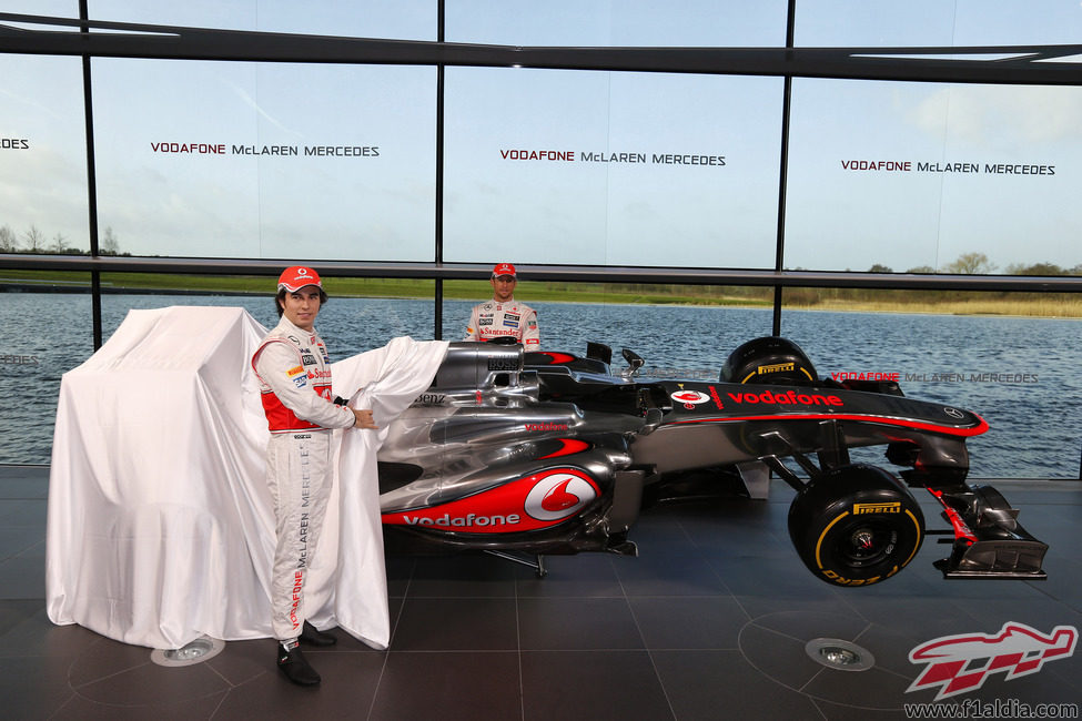 Así es el McLaren MP4-28, la nueva arma de Woking para 2013