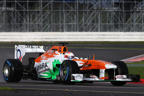 El Force India VJM06 ya rueda sobre el asfalto de Silverstone
