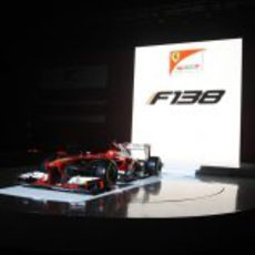 El Ferrari F138 finalmente al descubierto