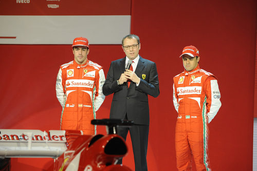 Fernando Alonso, Stefano Domenicali y Felipe Massa en la presentación del F138
