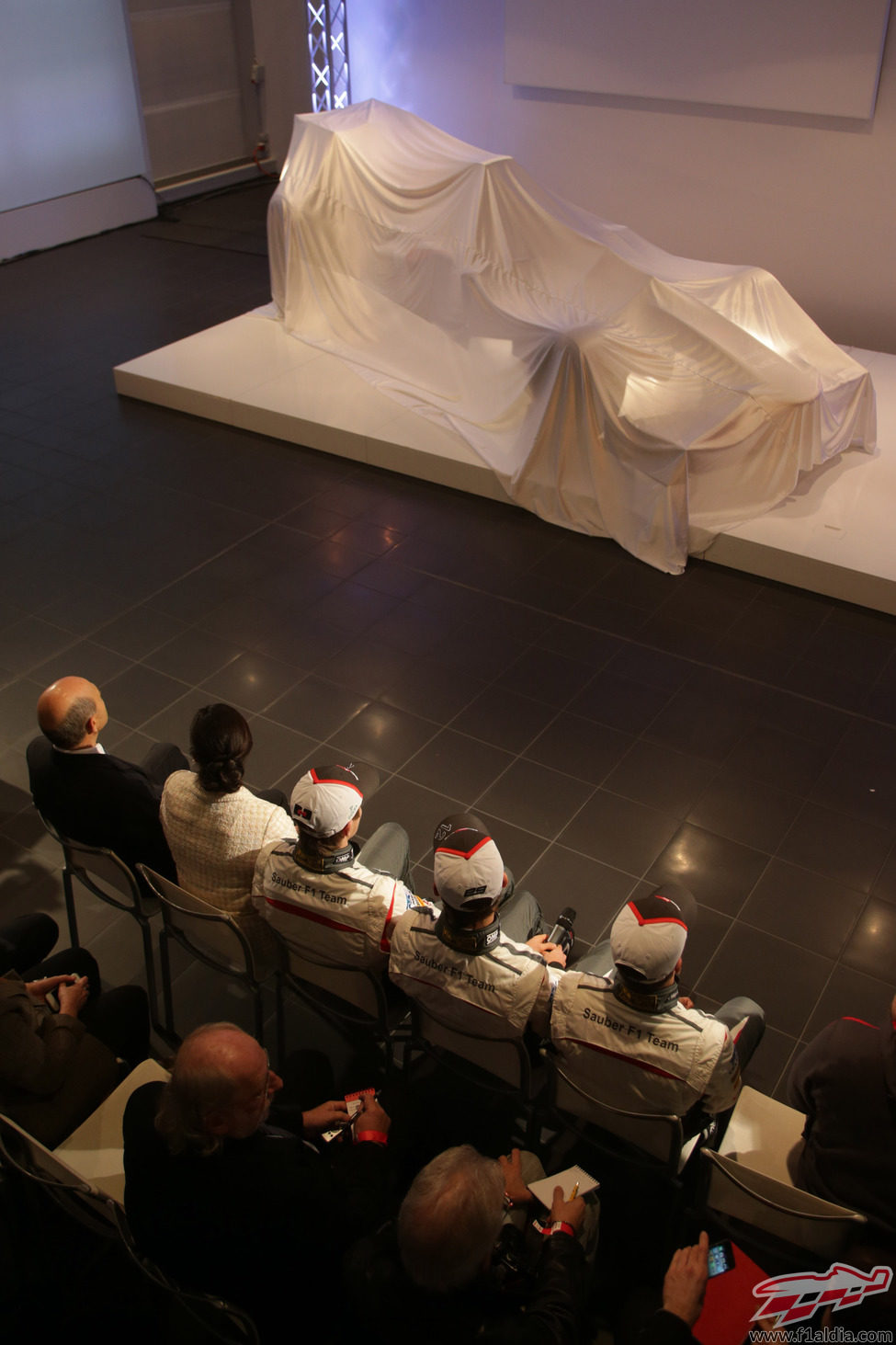 Peter Sauber, Monisha Kaltenborn y sus pilotos en la presentación