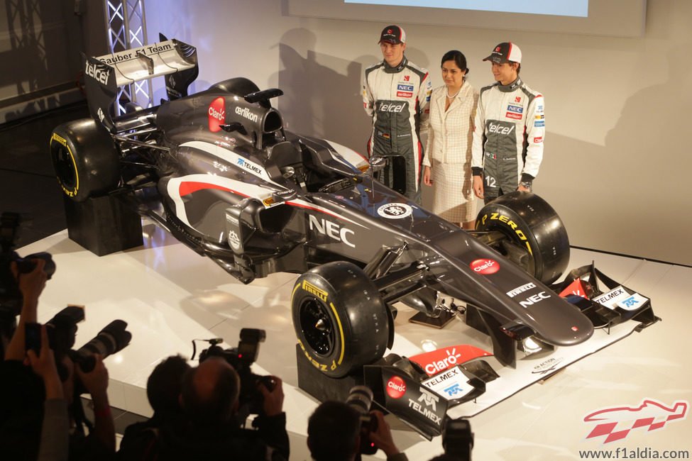 Monisha Kaltenborn, Nico Hülkenberg, Esteban Gutiérrez y el Sauber C32