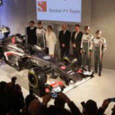 Sauber presentó su C32 de 2013 en su sede de Hinwil