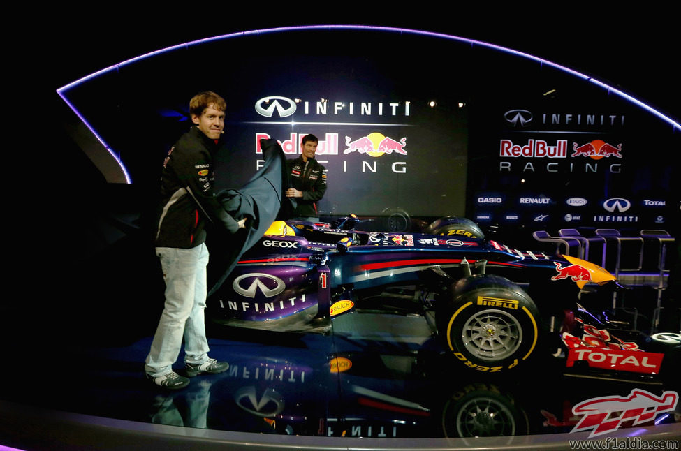 Sebastian Vettel y Mark Webber destapan el RB9