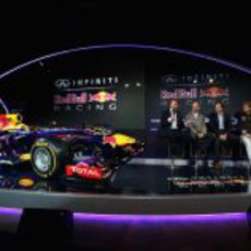 Tertulia en la presentación del RB9 en Milton Keynes