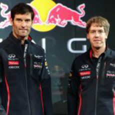 Mark Webber y Sebastian Vettel en la presentación del Red Bull RB9