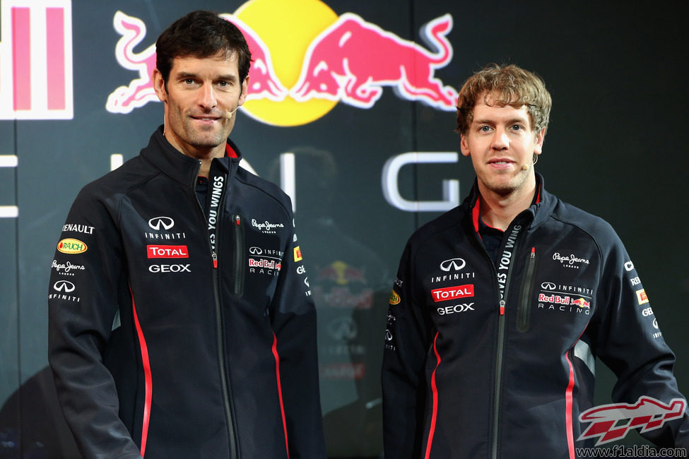 Mark Webber y Sebastian Vettel en la presentación del Red Bull RB9