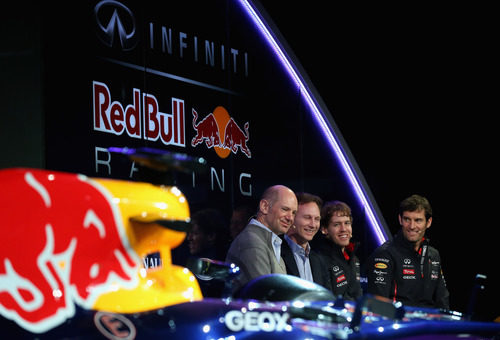 Newey, Horner, Vettel y Webber durante la presentación del RB9