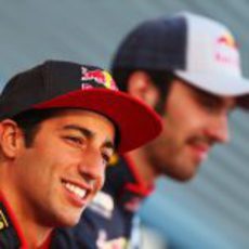 Daniel Ricciardo y Jean-Eric Vergne en la presentación del STR8