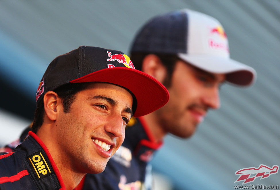 Daniel Ricciardo y Jean-Eric Vergne en la presentación del STR8