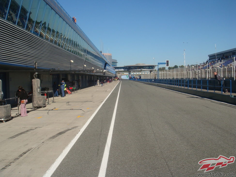 Pit-lane del circuito de Jerez