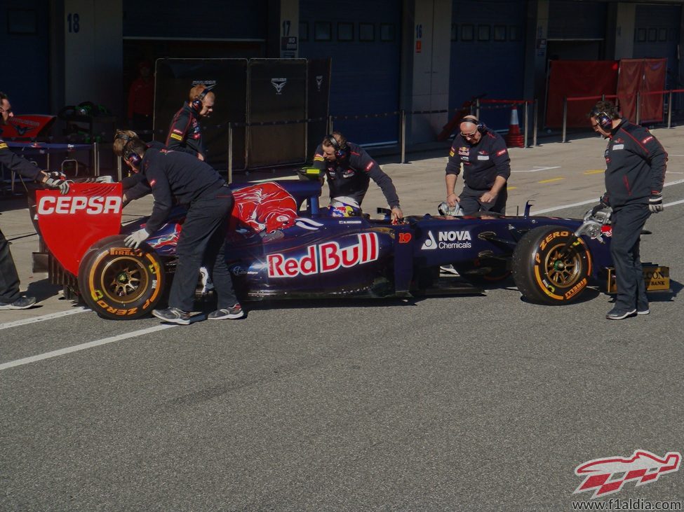 Daniel Ricciardo termina su primera tanda en el circuito