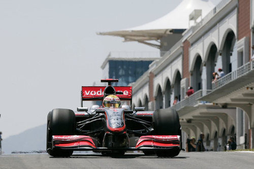 Hamilton se queda en la Q1