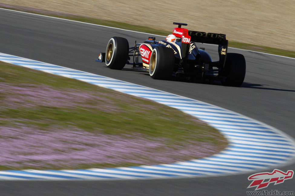 Romain Grosjean vuela en Jerez