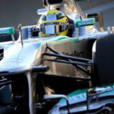 Nico Rosberg rueda con el W04 en el circuito de Jerez