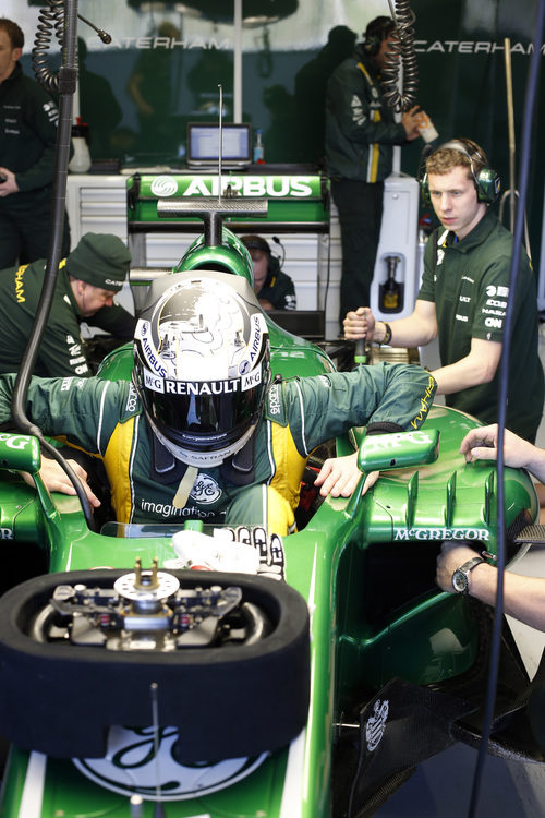 Giedo van der Garde se acomoda en el Caterham CT03