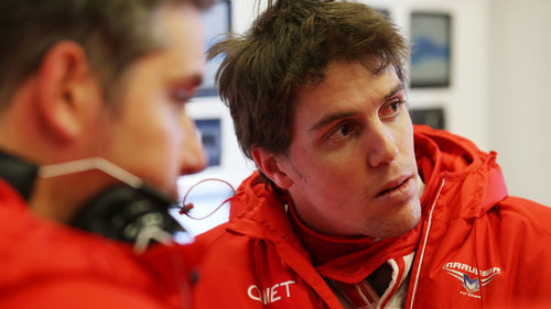 Luiz Razia en el box de Marussia