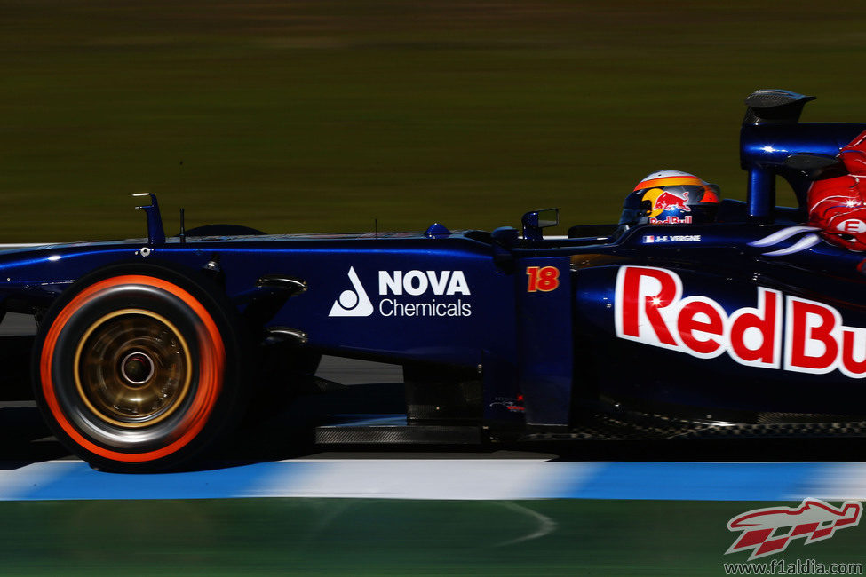 Jean-Eric Vergne rueda en Circuito de Jerez