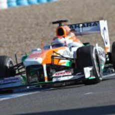 Paul di Resta pasa por la recta de Jerez