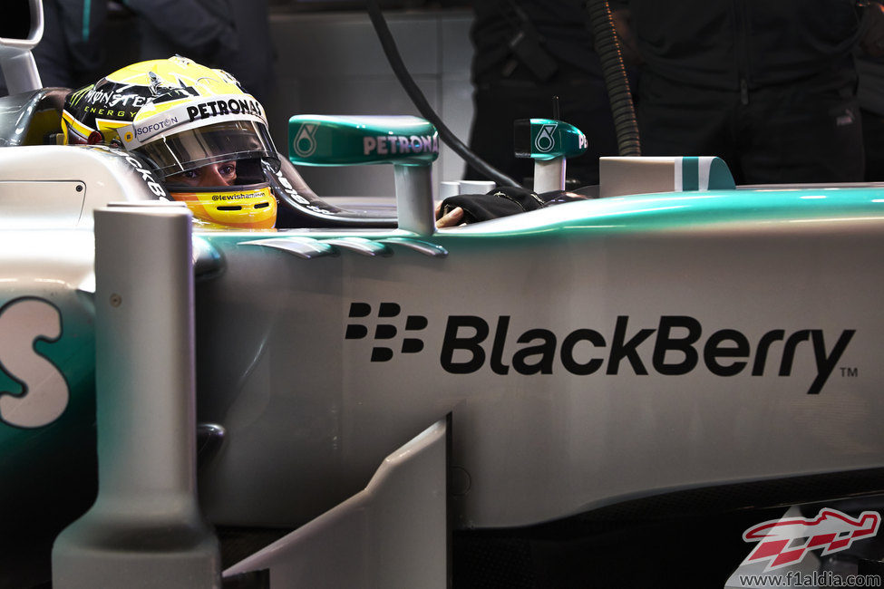 Cockpit del nuevo Mercedes W04