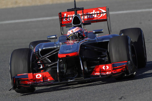 Jenson Button rueda en la pista de Jerez