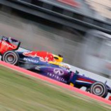 El RB9 rueda en el circuito de Montmeló