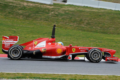 Fernando Alonso rodando en pretemporada