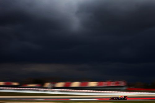 Sebastian Vettel rodando con Red Bull en Barcelona