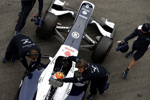 Decoración blanquiazul del FW35