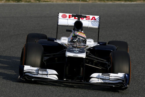 Pastor Maldonado al volante del FW35 en Barcelona