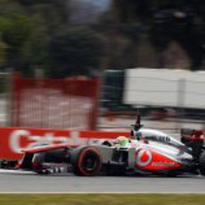 El MP4-28 avanza en Montmeló