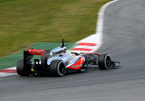 Sergio Pérez debuta en Barcelona con el nuevo McLaren