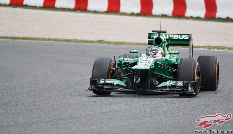 Charles Pic conduce el CT03 en Montmeló