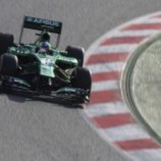 Charles Pic en la primera curva del Circuit