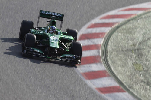 Charles Pic en la primera curva del Circuit