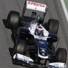 Valtteri Bottas rodando en el pitlane de Montmeló