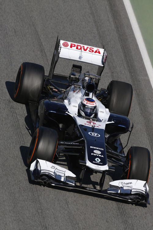 Valtteri Bottas rodando en el pitlane de Montmeló